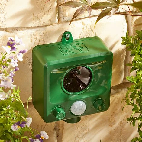 Pest XT Ultrasonic Battery Powered Repeller - Image 2